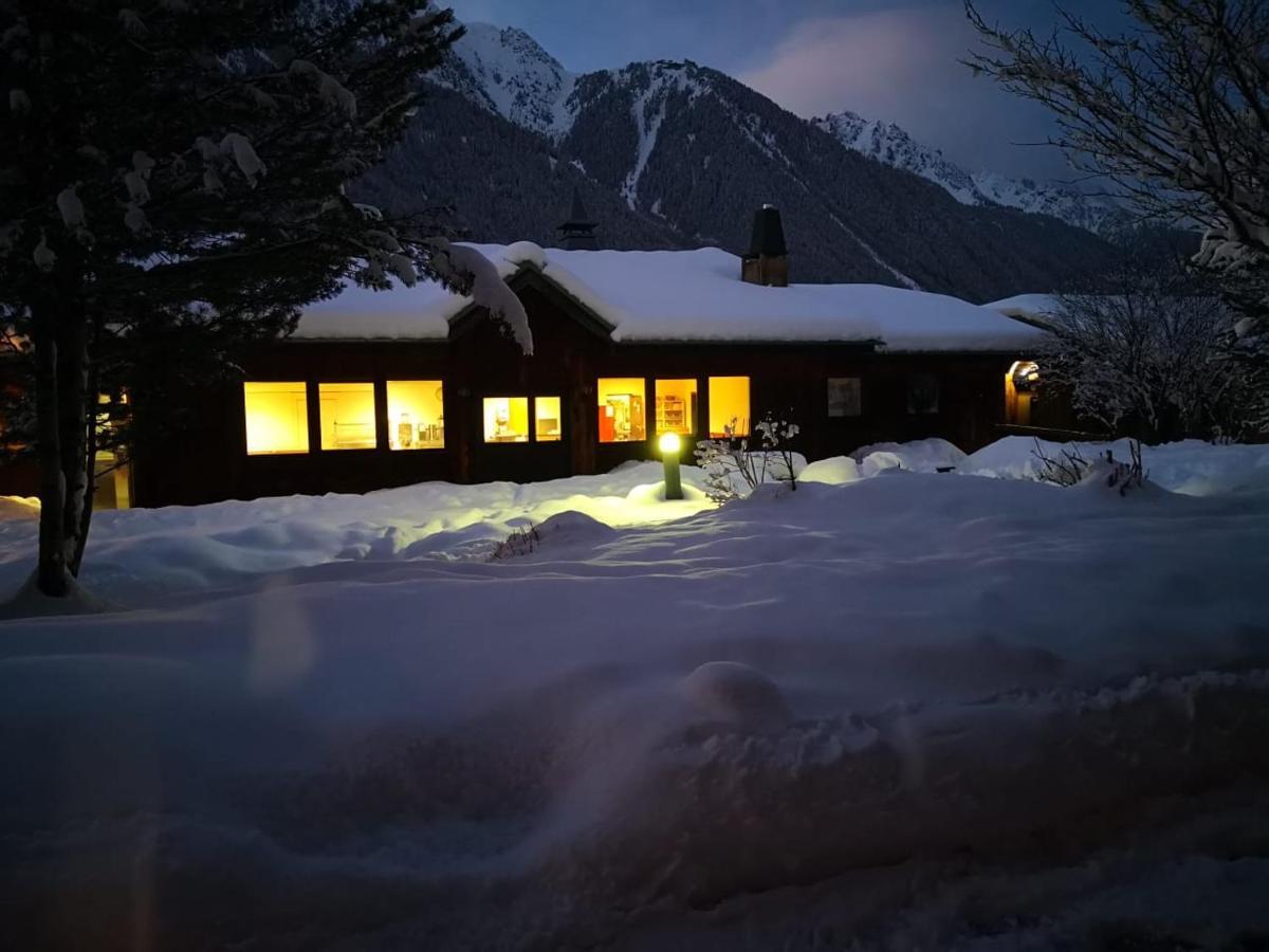 Auberge De Jeunesse Hi Chamonix Exterior photo