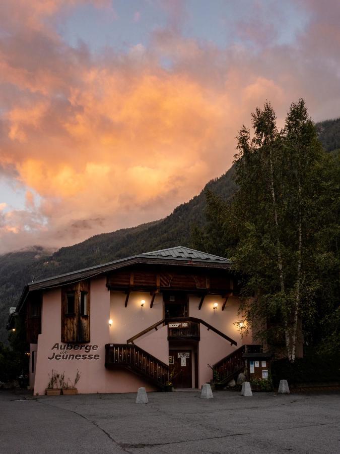 Auberge De Jeunesse Hi Chamonix Exterior photo